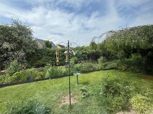 FRONT GARDEN- click for photo gallery
